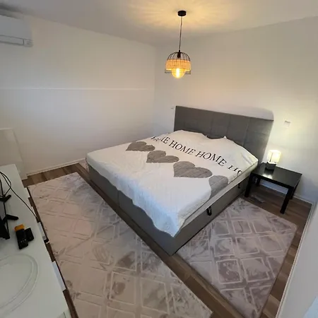 Apartment Avella House *