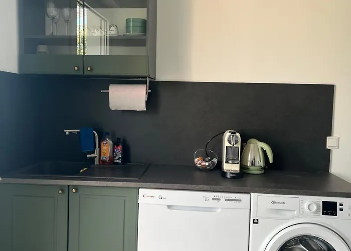 Avella House Apartmán *