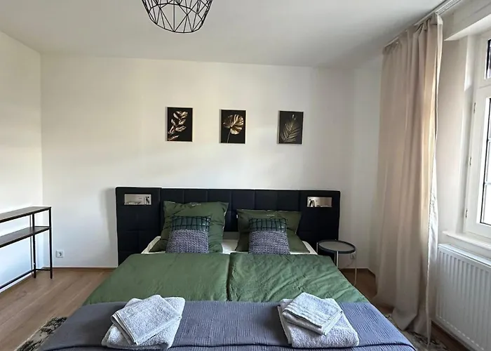 Avella House Apartmán *